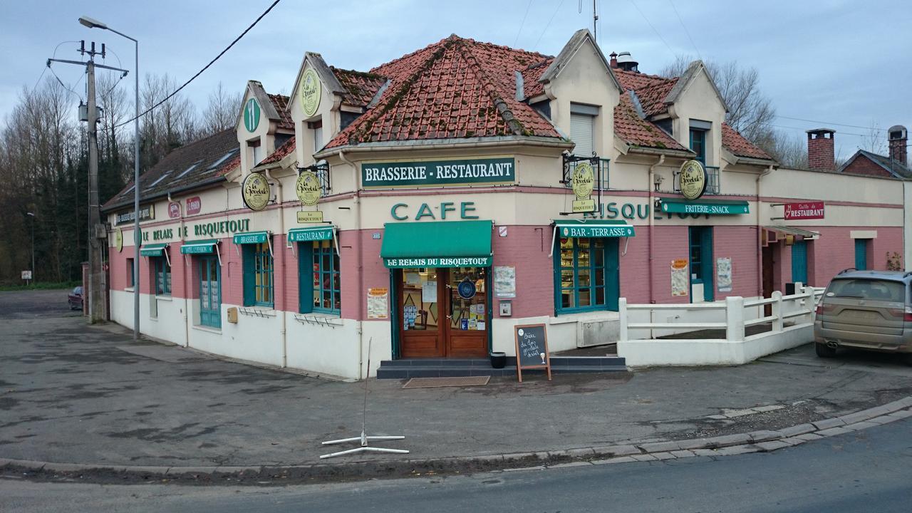 Le Relais De Risquetout Hem-Hardinval Exterior photo